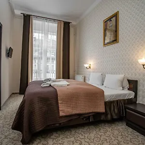 https://residence-goethe-u-tri-moureninu.karlovyvary-hotels.com